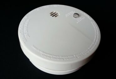 6 Mistakes to Avoid For Smoke Detector Installations